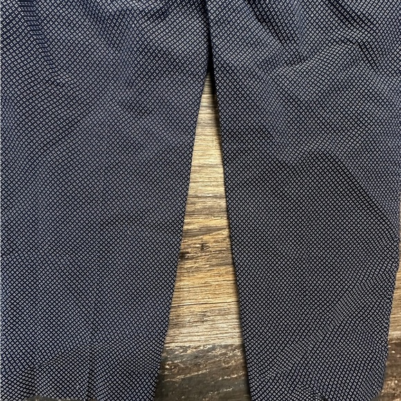 Old Navy Women's Navy and White Patterned Mid Rise Dress Pants Trousers - Picture 5 of 8